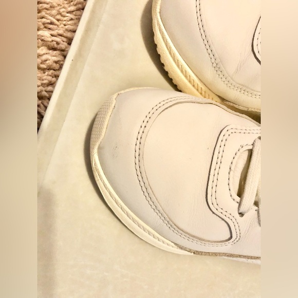 Tread By Everlane the Trainer Leather Sneakers - Picture 14 of 14